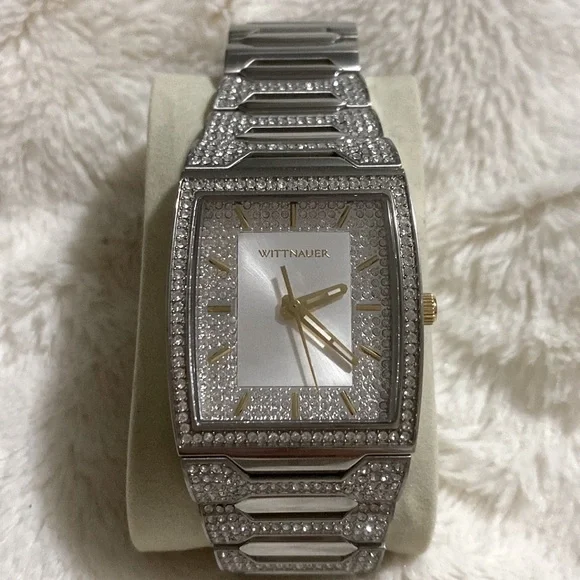 Wittnauer crystal store men's watch